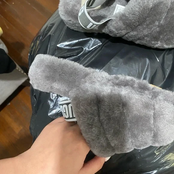 Ugg Fluff Slide - Picture 3 of 7